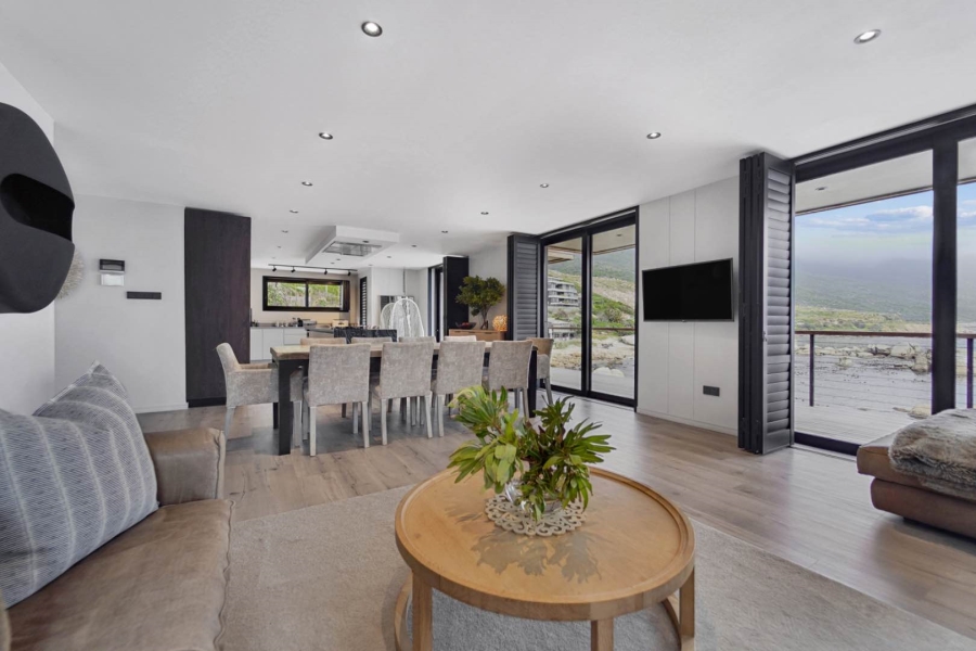 5 Bedroom Property for Sale in Bakoven Western Cape